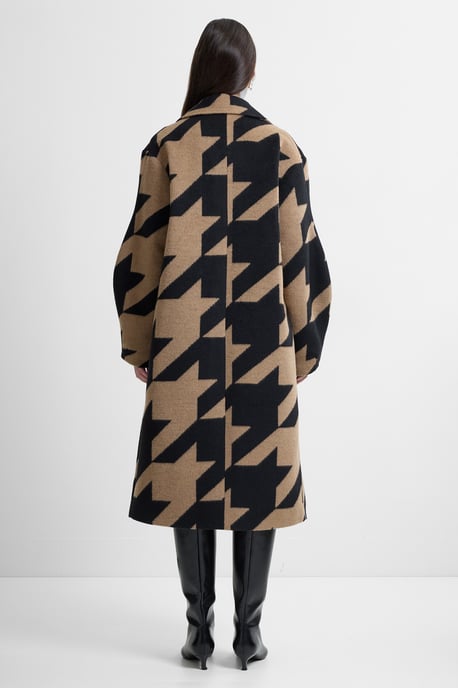 Black Oversized Houndstooth Double Breasted Coat - Image 4