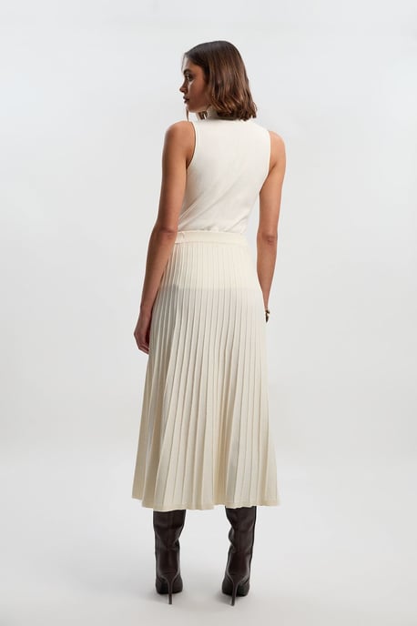 High Waisted Textured Knit Full Maxi Skirt - Image 5