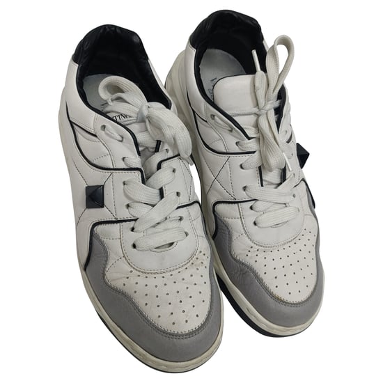 Valentino Garavani One Stud Lage Sneakers in Witte Lamsleer - Image 3