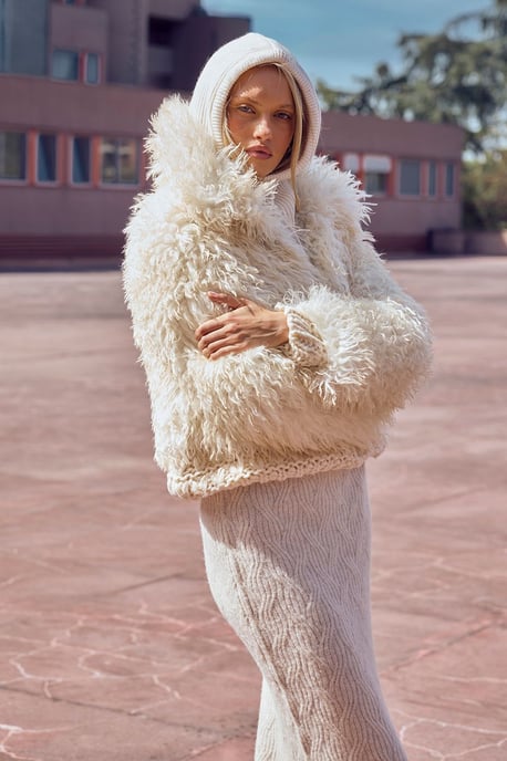 Shaggy Fur Short Coat With clasps - Image 1