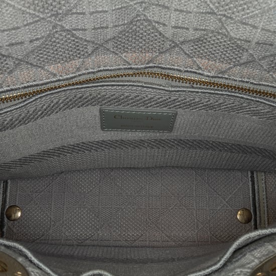 Lady Handbag With Charm - Image 5