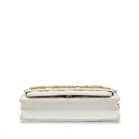 Chanel 19 Crossbody Gequilted Lammy - Image 5