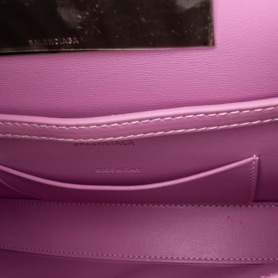 Hourglass Chain Wallet - Image 6