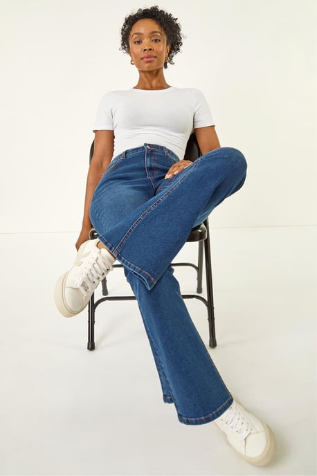 Petite Bootcut Stretch Jeans - Image 3