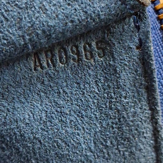 Louis Vuitton Pochette Accessoires Pouch Bag in Blauw Epi Leder - Image 5