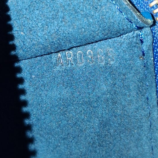 Louis Vuitton Pochette Accessoires Pouch Bag in Blauw Epi Leder - Image 6