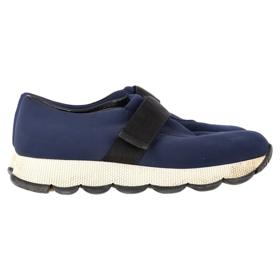 Prada Instapper Sneakers in Marineblauw Nylon - Image 1