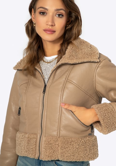 Wittchen Dames korte beige jas met bont, beige eco-leer - Image 4