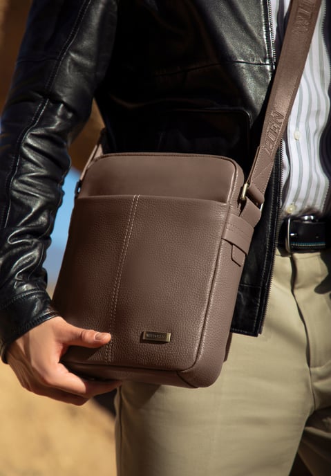 Wittchen Men's Dual-Texture Leather Messenger Bag in Taupe Taupe - Image 2