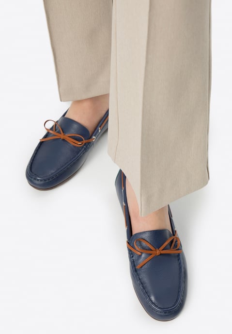 Wittchen Dames Leren Mocassins met Bandje, Marineblauw en Bruin, Natuurlijk Leer - Image 1