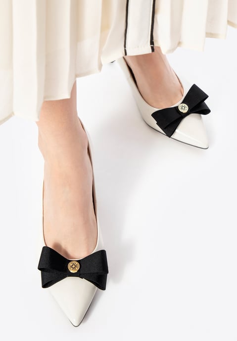 Wittchen Women's Leather Pumps with Bow Cream and Black Natural Leather - Image 2