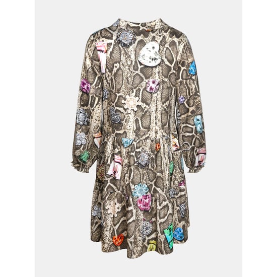 Mucho Gusto Jurk san rafael in beige slangenprint met kleurrijke broches - Image 3