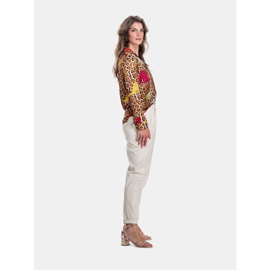 Mucho Gusto Blouse monza in zijde met camel luipaard print en multicolor luipaarden - Image 4