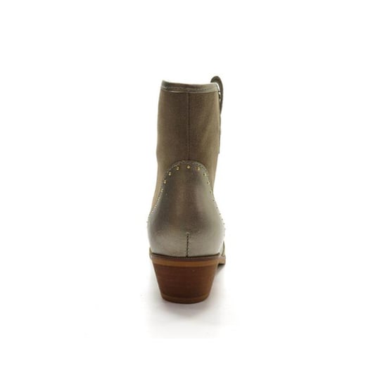 DWRS Label Lyon studs - Image 4