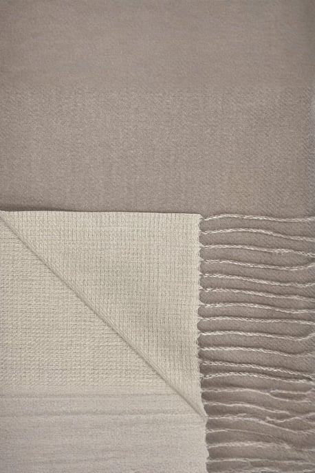 Reversible Two-Tone Cashmere Blend Scarf With Tassels in Beige - Image 3