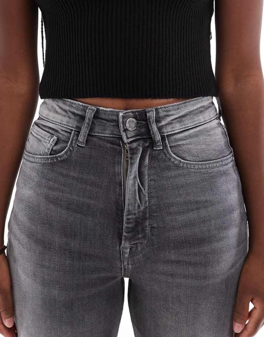 ONLY Maddie extra high waist dad jeans in grey - Image 4