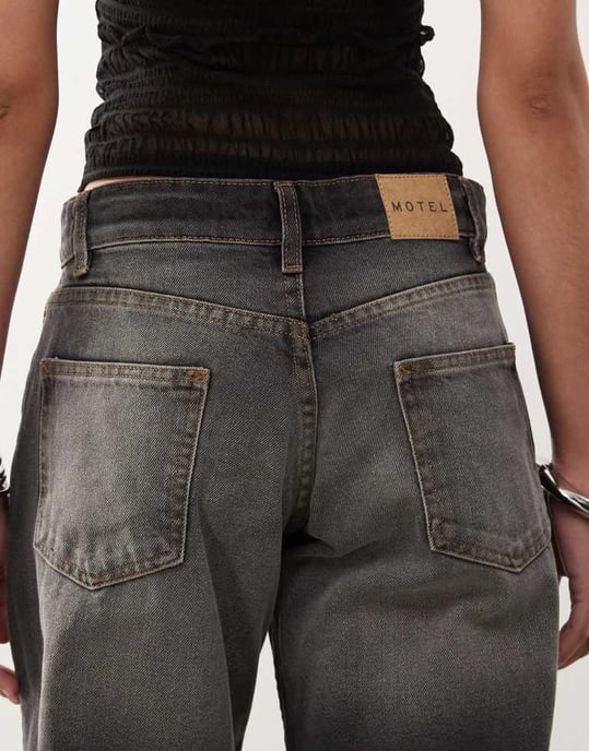 Motel roomy extra wide low rise jeans in grey used bleach - Image 4