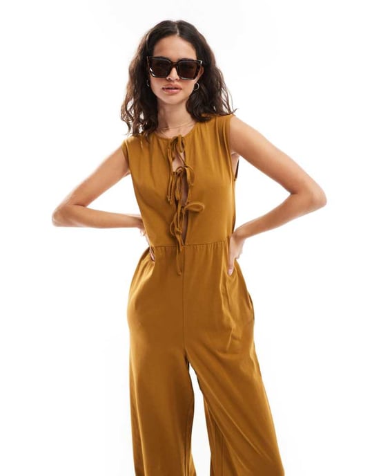 ASOS DESIGN tie front wide leg jumpsuit in brown - Image 3