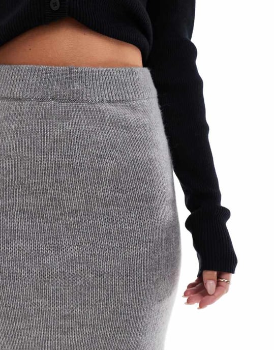 ASOS DESIGN Petite knitted midi skirt in grey - Image 4