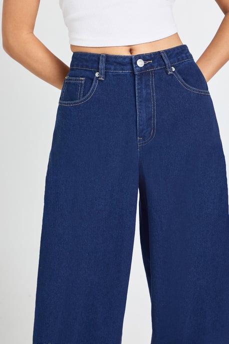 Petite Mid Waist Twisted Seam Barrel Leg Jean - Image 4
