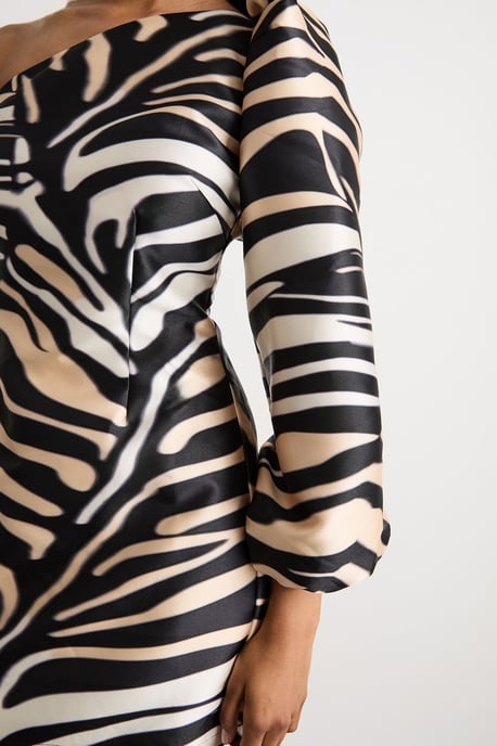 One Shoulder Puff Sleeve Mini Dress - Image 4