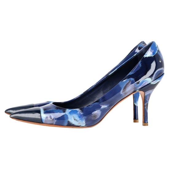Louis Vuitton Printed Pointed Cap-Toe Pumps in Navy Blue Patent Leather - Image 4