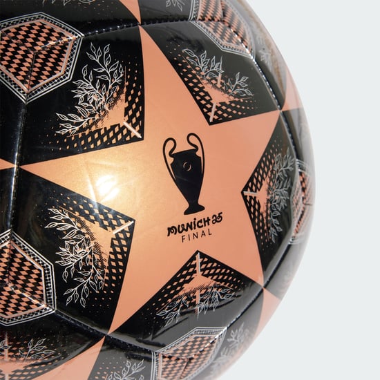 UEFA Champions League Club 24/25 Knockout Phase Ball - Image 4