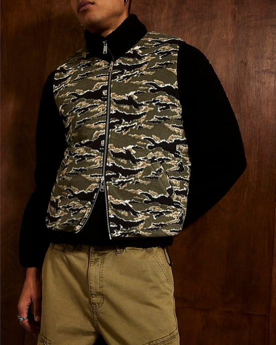 River Island Mens Gilet Black Regular Fit Fleece Camouflage - Image 3