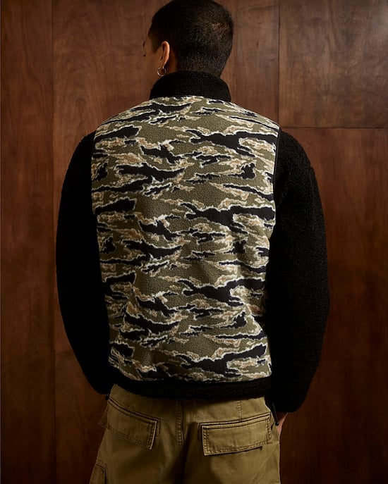 River Island Mens Gilet Black Regular Fit Fleece Camouflage - Image 4