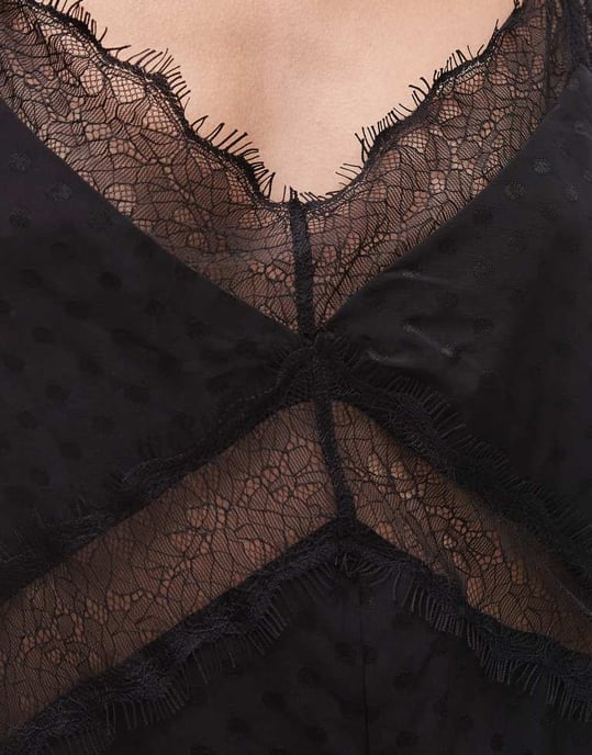 Topshop midi jacquard jumpsuit med spetsbyst i svart - Image 3