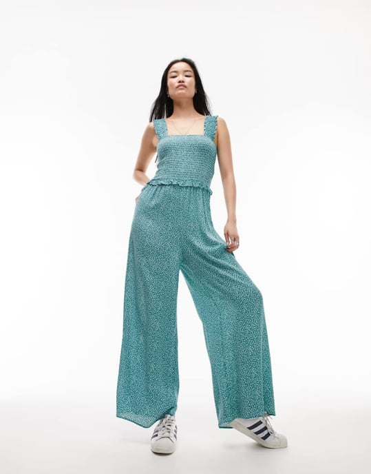 Topshop rynkad jumpsuit i blommönster - Image 1