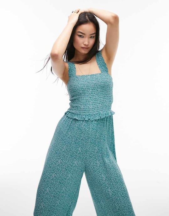 Topshop rynkad jumpsuit i blommönster - Image 2