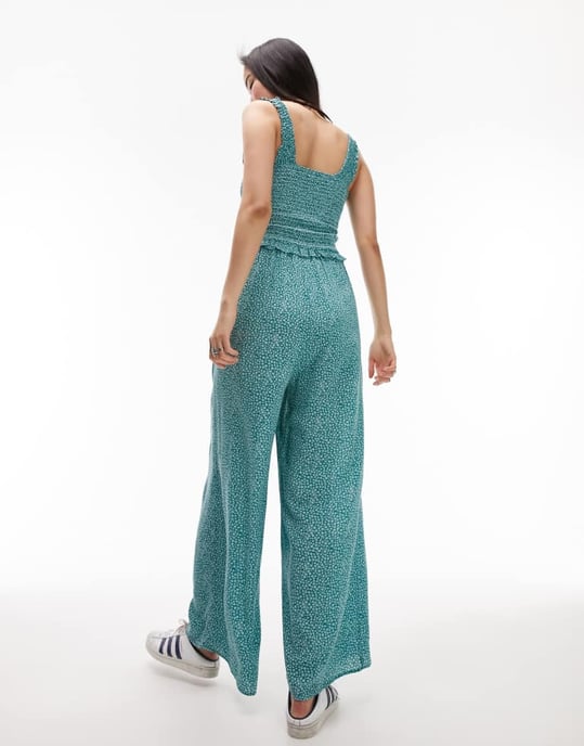 Topshop rynkad jumpsuit i blommönster - Image 3