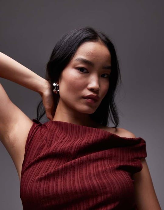 Topshop koordinerad snurrad off shoulder-top i burgund - Image 3