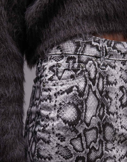 Topshop denim mini plisserad kjol i grå ormtryck - Image 4