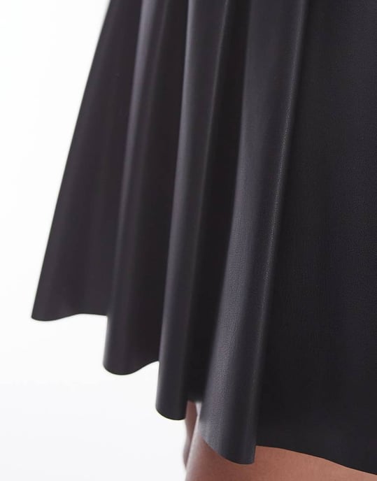 Topshop fusk läder ren plisserad mini kjol i svart - Image 4