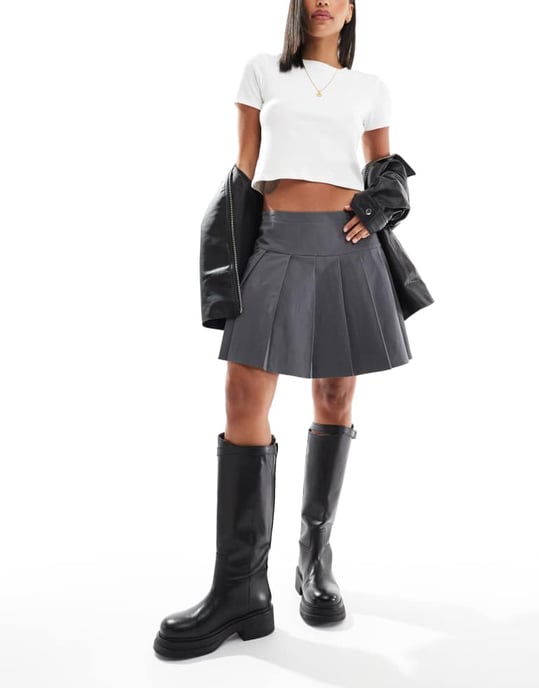 Vero Moda plisserad minikjol i asfaltsgrå - Image 4