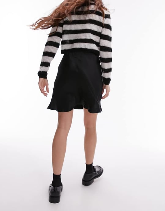 Topshop satin snedskuren minikjol i svart - Image 4