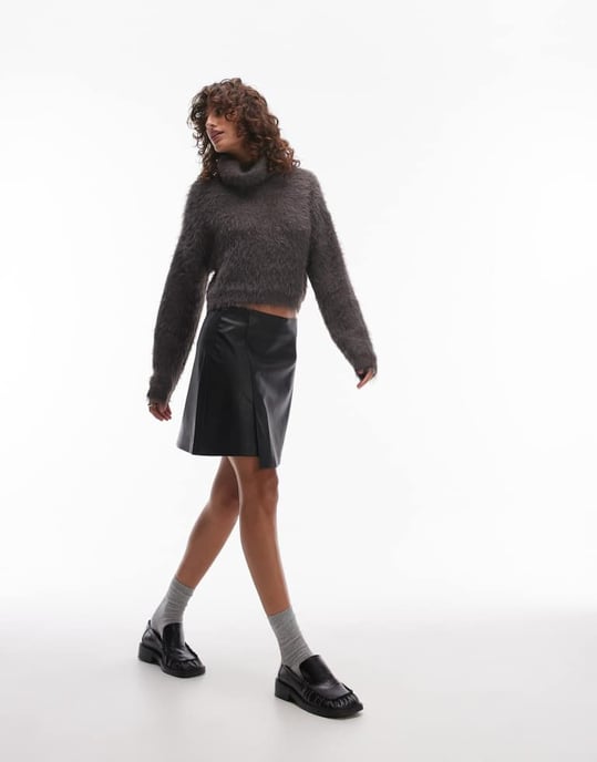 Topshop fusk läder mini kjol med stegnerkant i svart - Image 2