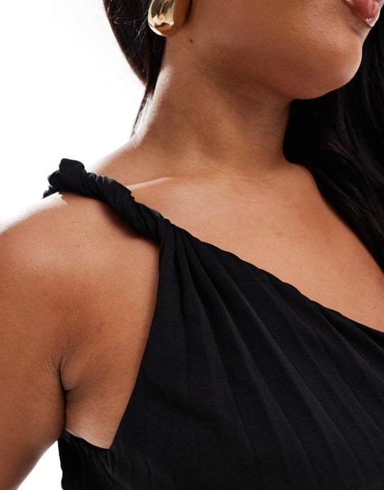 ASOS DESIGN Curve twist enaxlad plisserad maxiklänning i svart - Image 2