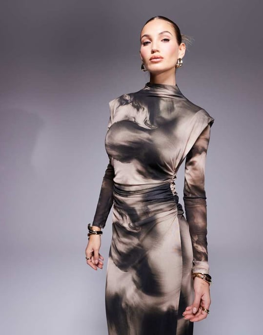 ASOS DESIGN hög hals långärmad maxiklänning i tonad marmortryck - Image 3