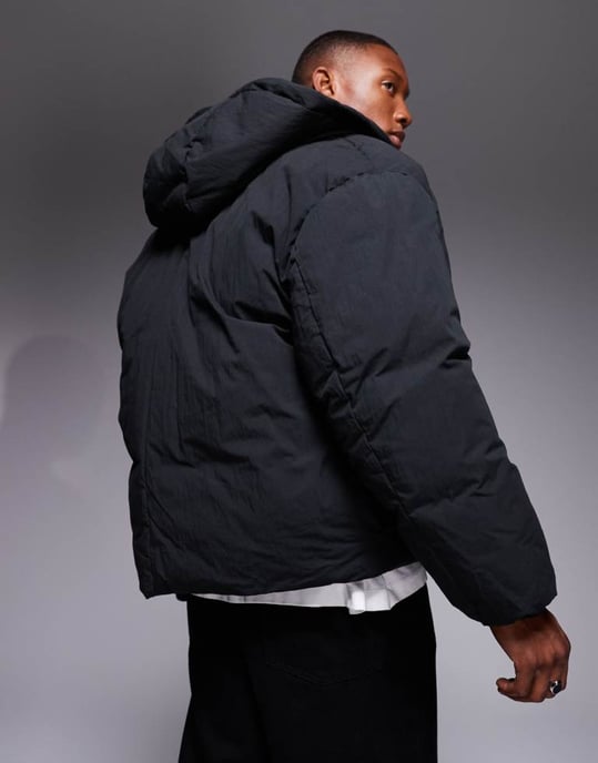 ASOS DESIGN oversized puffer-jacka i svart - Image 3