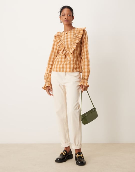 ASOS DESIGN långärmad topp med volang v-detalj i rutigt mönster - Image 4