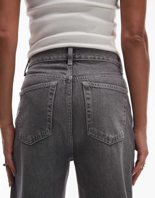 Topshop Kort hög midja rak jeans i grå - Image 4