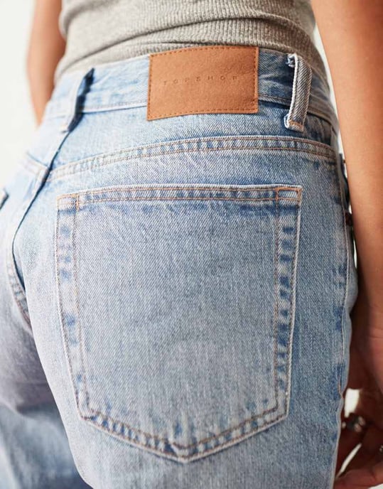 Topshop Runway medelhög rak jeans i blekt utförande - Image 3