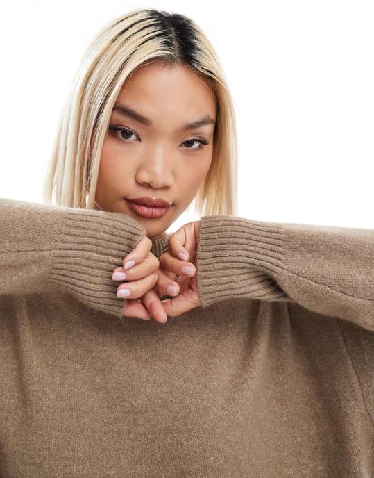 Monki långärmad stickad midiklänning i beige - Image 3