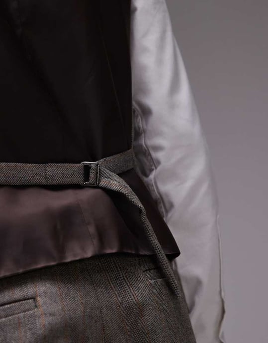 Topman premiummixad ullblandning randig herringbone väst i brunt - Image 3