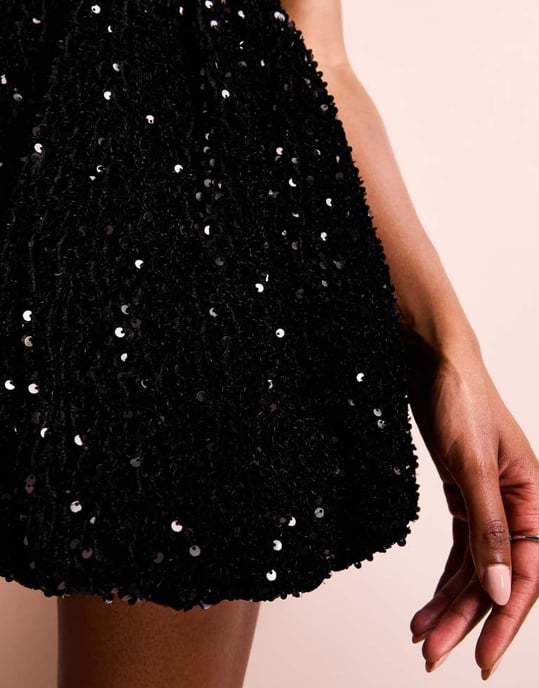 ASOS LUXE bubbelkjol mini-klänning i svart paljetter - Image 2
