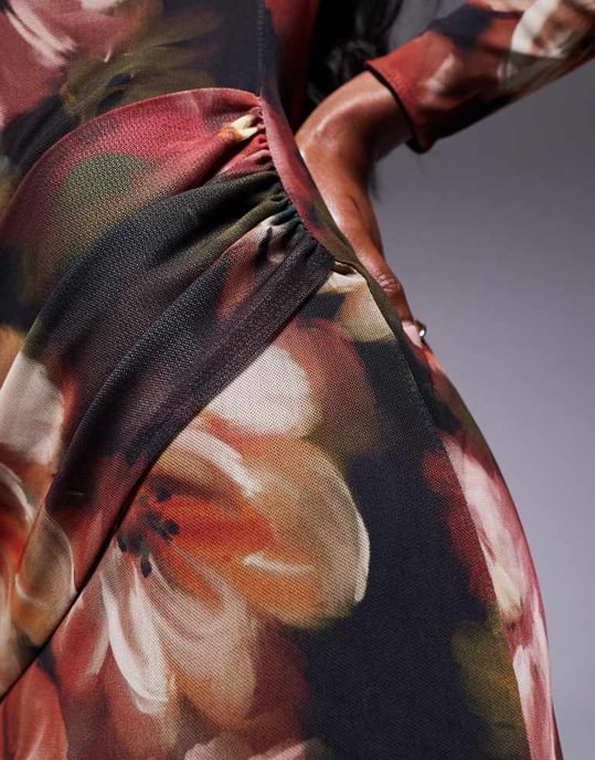 ASOS DESIGN höghalshängande långärmad maxiklänning i blommigt svart mönster - Image 3