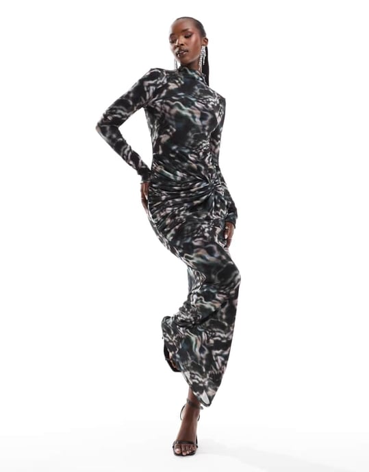 ASOS DESIGN långärmad mesh maxiklänning med drapering i mörk abstrakt tryck - Image 1